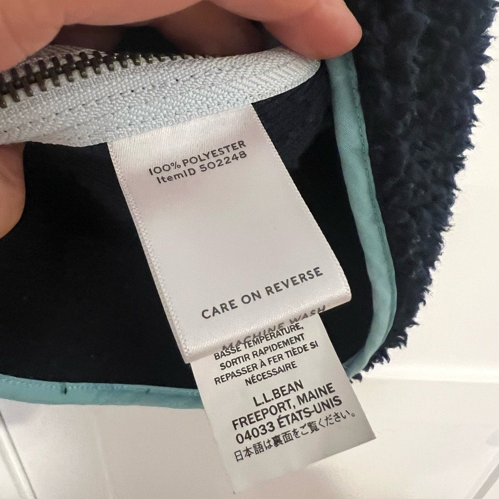 LL Bean Women's Signature Sherpa Pullover, navy blue, size M - Picture 9 of 9